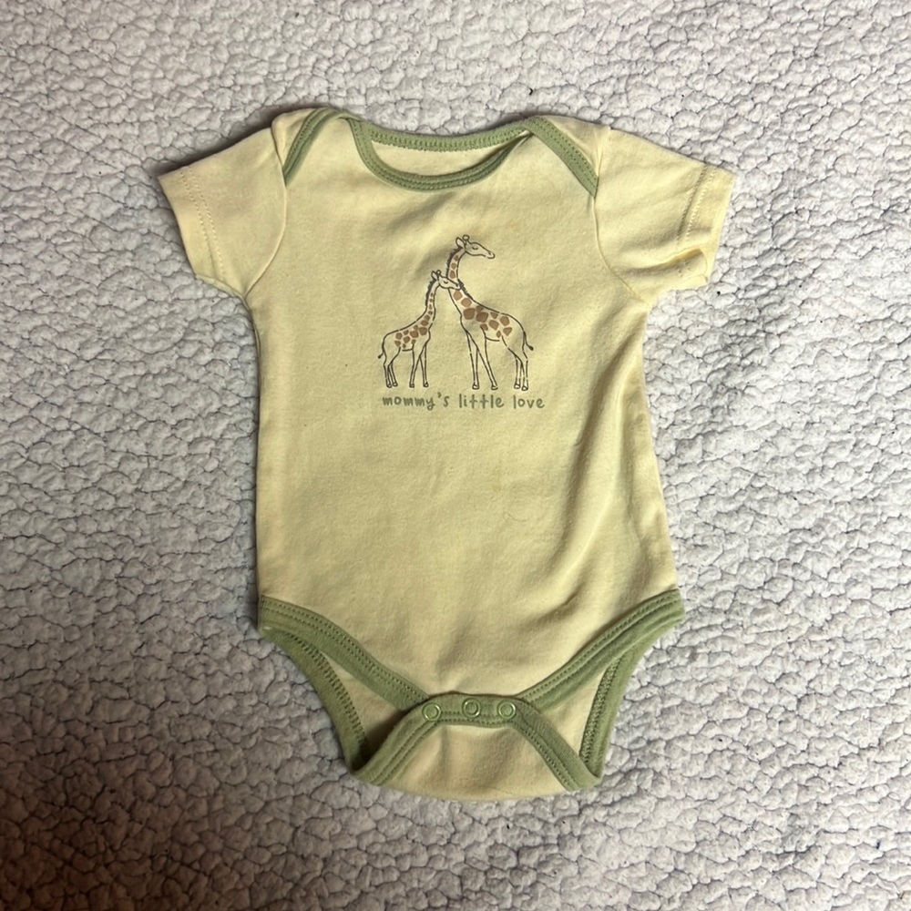 Unisex mommy’s little love onesie, giraffes
